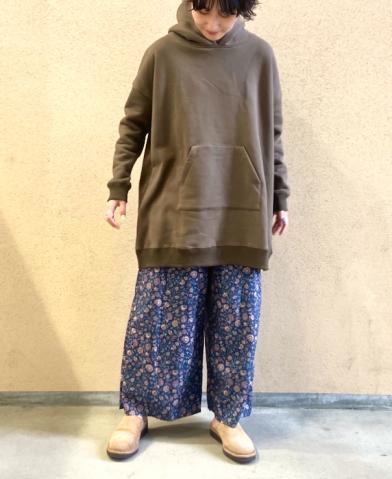 SOIL 〜PLAIN SWEAT HOODED PULLOVER & FLOWER PRINT W…