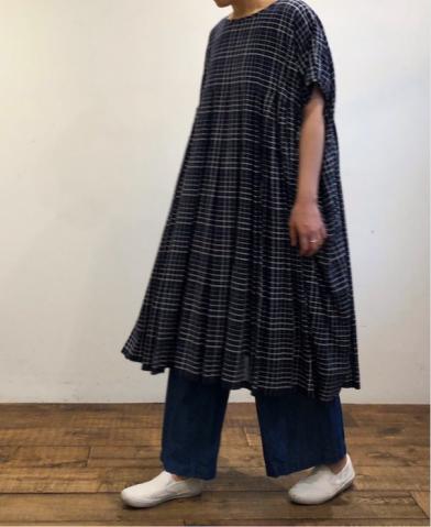 maison de soil KHADI CHECK INVERTED PLEATS DRESS