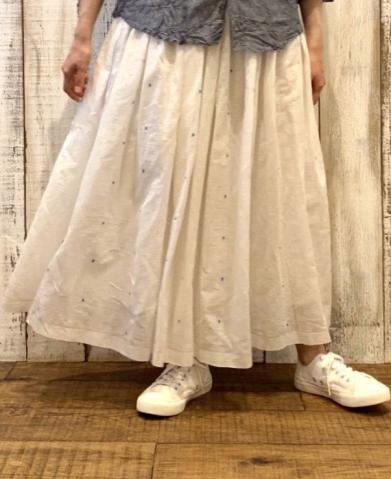 maison de soil COTTON JAMDANI DOT GATHERED SKIRT