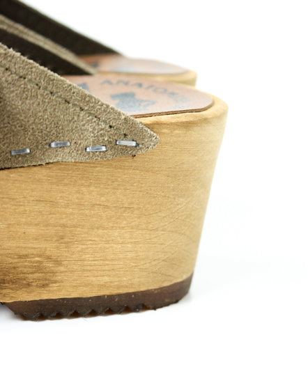 NEP1151 REGULAR HEEL CLOGS WITH STRAP