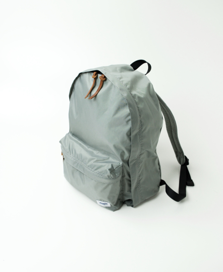 PNAM1611 (バッグ) NYLON DAYPACK