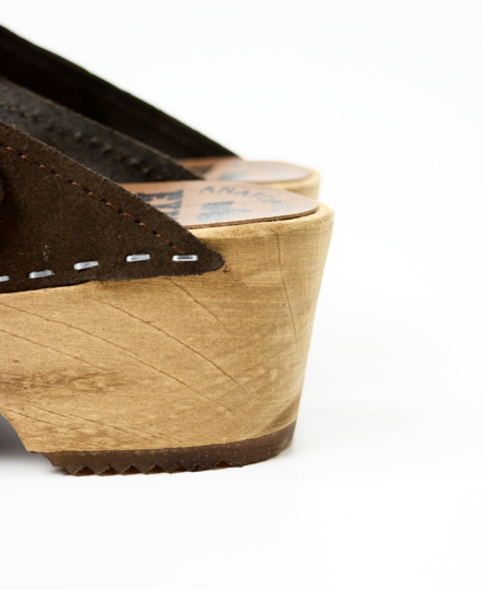 NEP1151 REGULAR HEEL CLOGS WITH STRAP