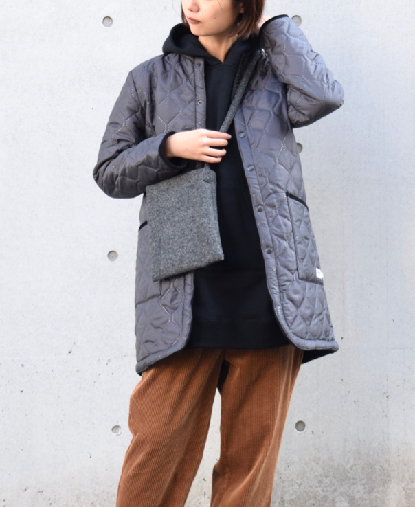 NAM1651 (コート) POLYxFLEECE HEAT QUILT NO COLLAR COAT