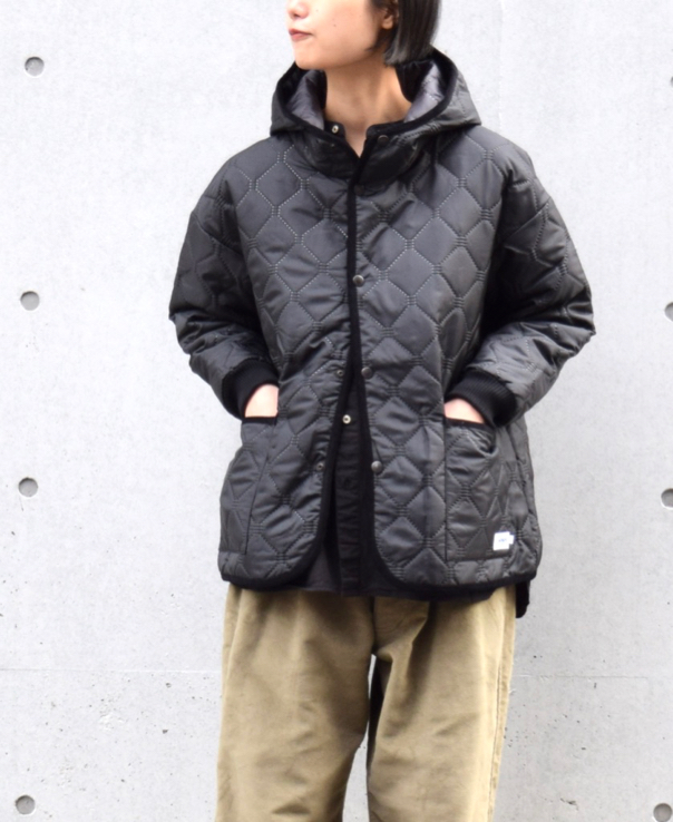 NAM2153PP POLY×POLY HEAT QUILT OVERSIZED HOODED JACKET WITH RIBBED CUFF