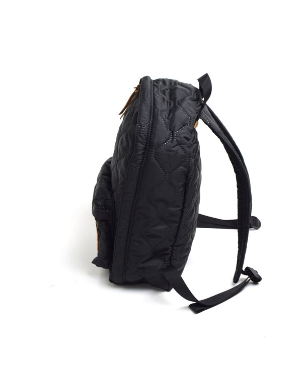 PNAM1611PP (バッグ) PLAIN HEAT QUILT DAY PACK