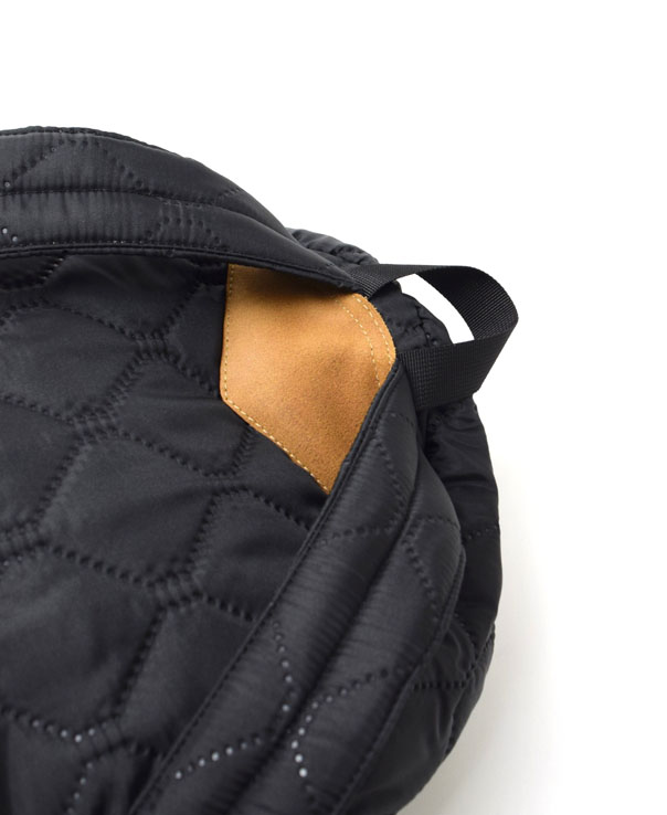PNAM1611PP (バッグ) PLAIN HEAT QUILT DAY PACK
