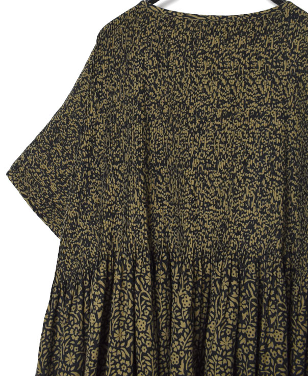 INMDS21802D (ワンピース) 80'S VOILE SMALL FLOWER PRINT MINI PINTUCK DRESS