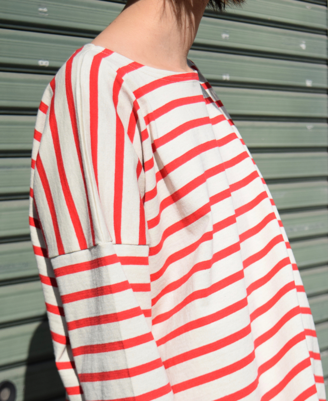 NLA2201 (カットソー) REGULAR STRIPE L/SL BOAT-NECK OVERSIZED BASQUE SHIRT