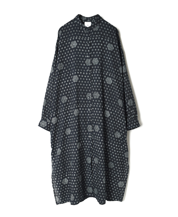 NMDS22174 (マキシシャツ) DOT FLOWER BLOCK PRINT BANDED COLLAR BACK PLEATS MAXI SHIRT