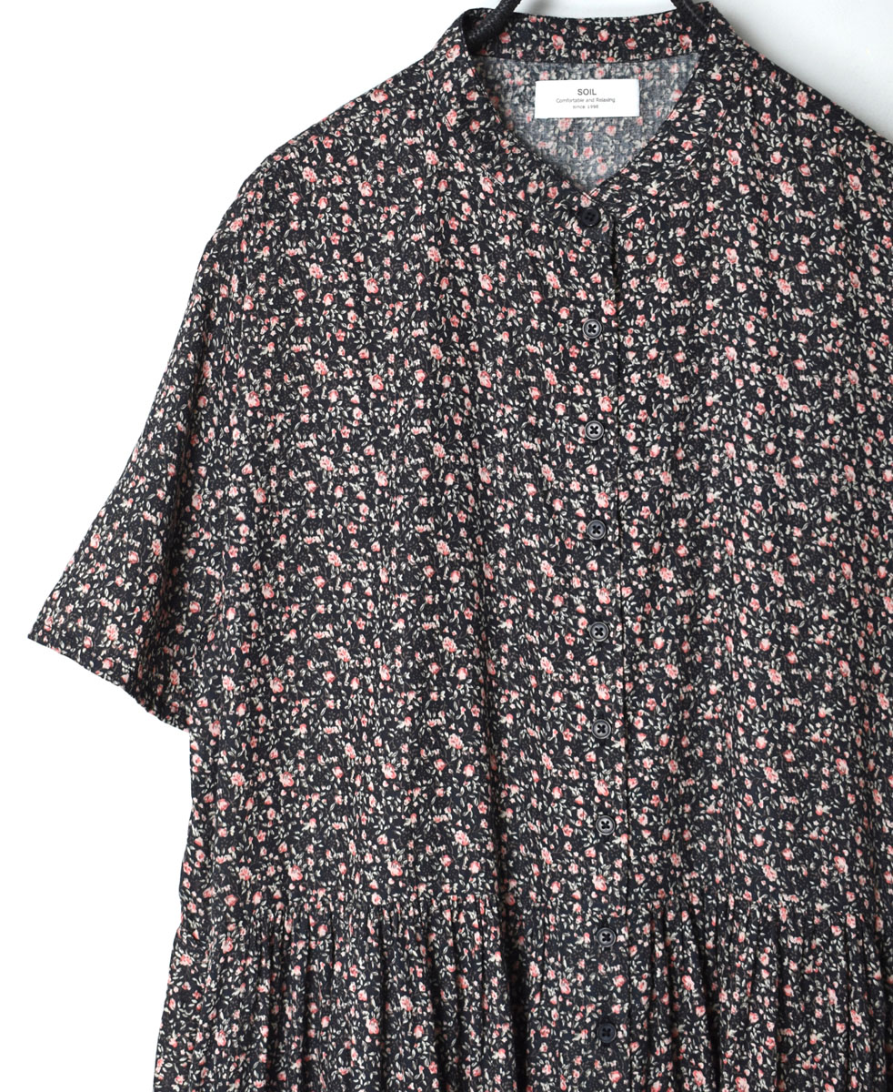 NSL22074 (ワンピース) COTTON VOILE SMALL FLOWER PRINT BANDED COLLAR S/SL DRESS