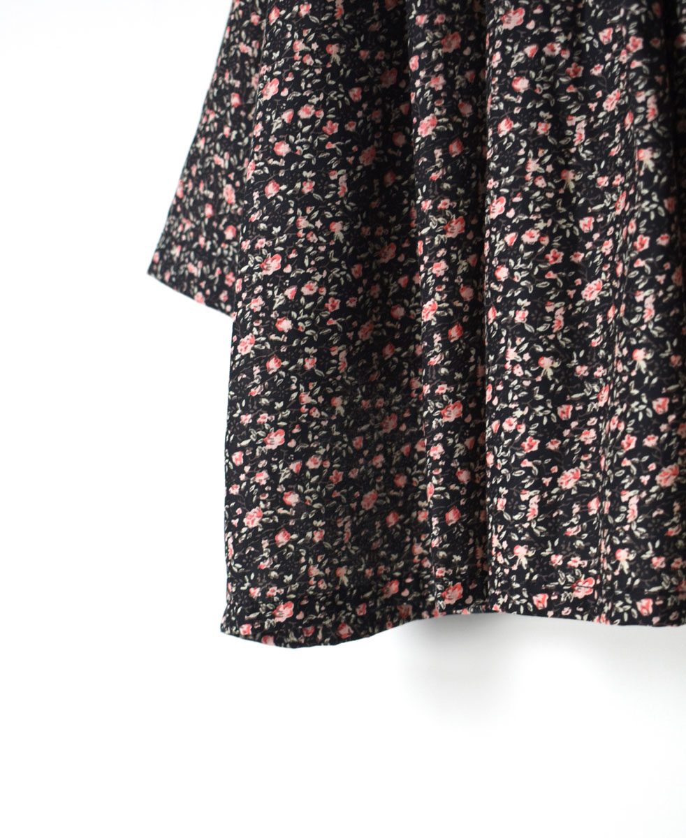 NSL22071 (ブラウス) COTTON VOILE SMALL FLOWER PRINT BACK PLEATS SMOCK