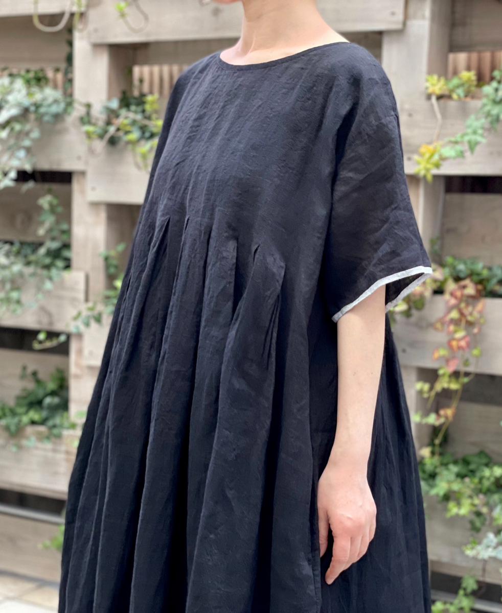 INMDS22003 (ワンピース) 80'S HANDWOVEN LINEN PLAIN WITH SELVAGE INVERTED PLEAT S/SL PULLOVER DRESS