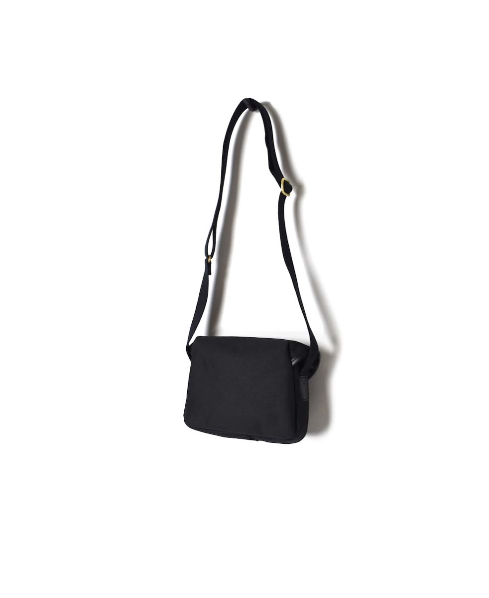 ●NQG1951P 600 DENIER PVC DINKY BAG