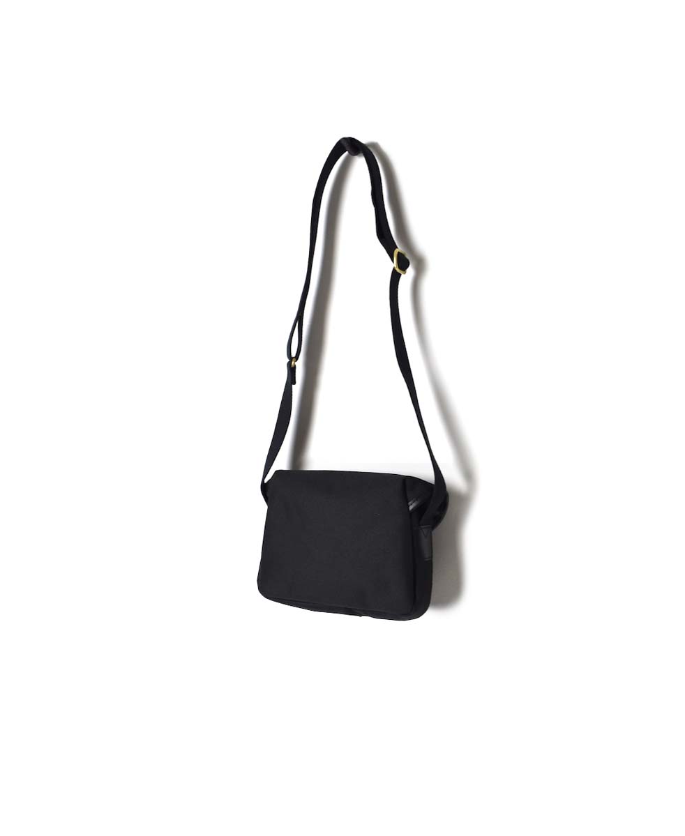 NQG1951P 600 DENIER PVC DINKY BAG