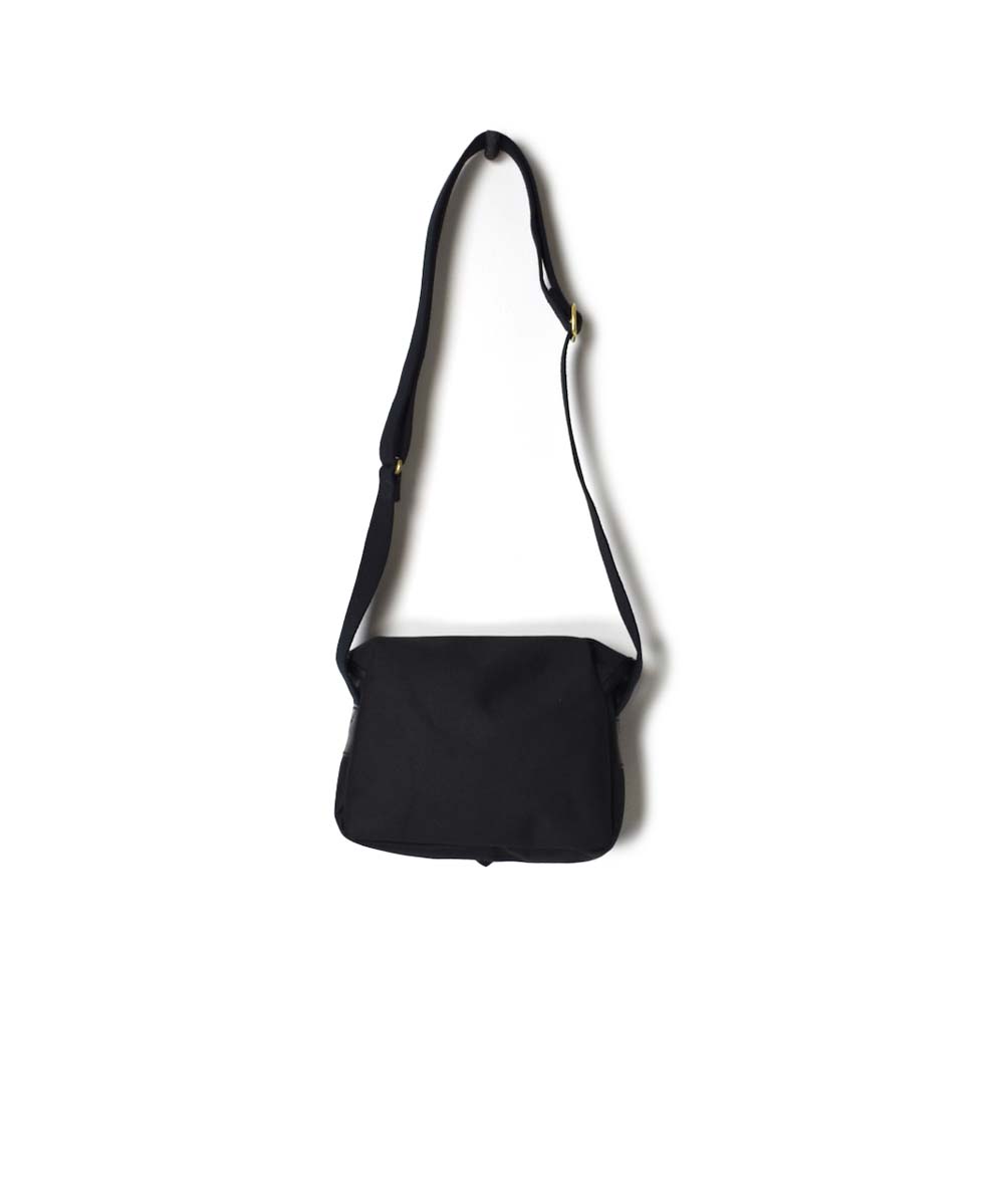 NQG1951P 600 DENIER PVC DINKY BAG