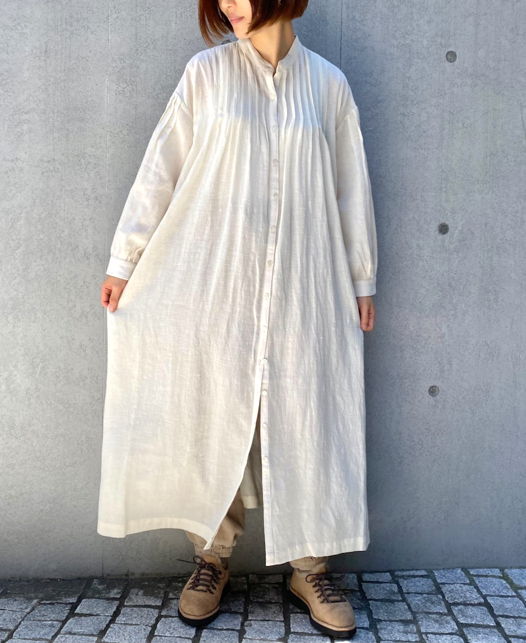 INSL22604 (ワンピース) WOOL/LINEN PLAIN BANDED COLLAR PINTUCK DRESS