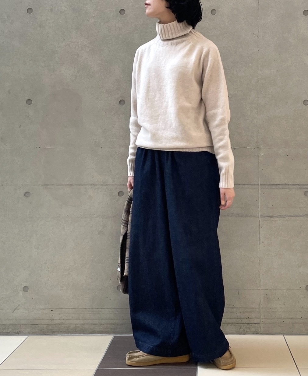 JNAMP1651 (ニット) GEELONG LAMBSWOOL POLO NECK SADDLE SHOULDER P/O