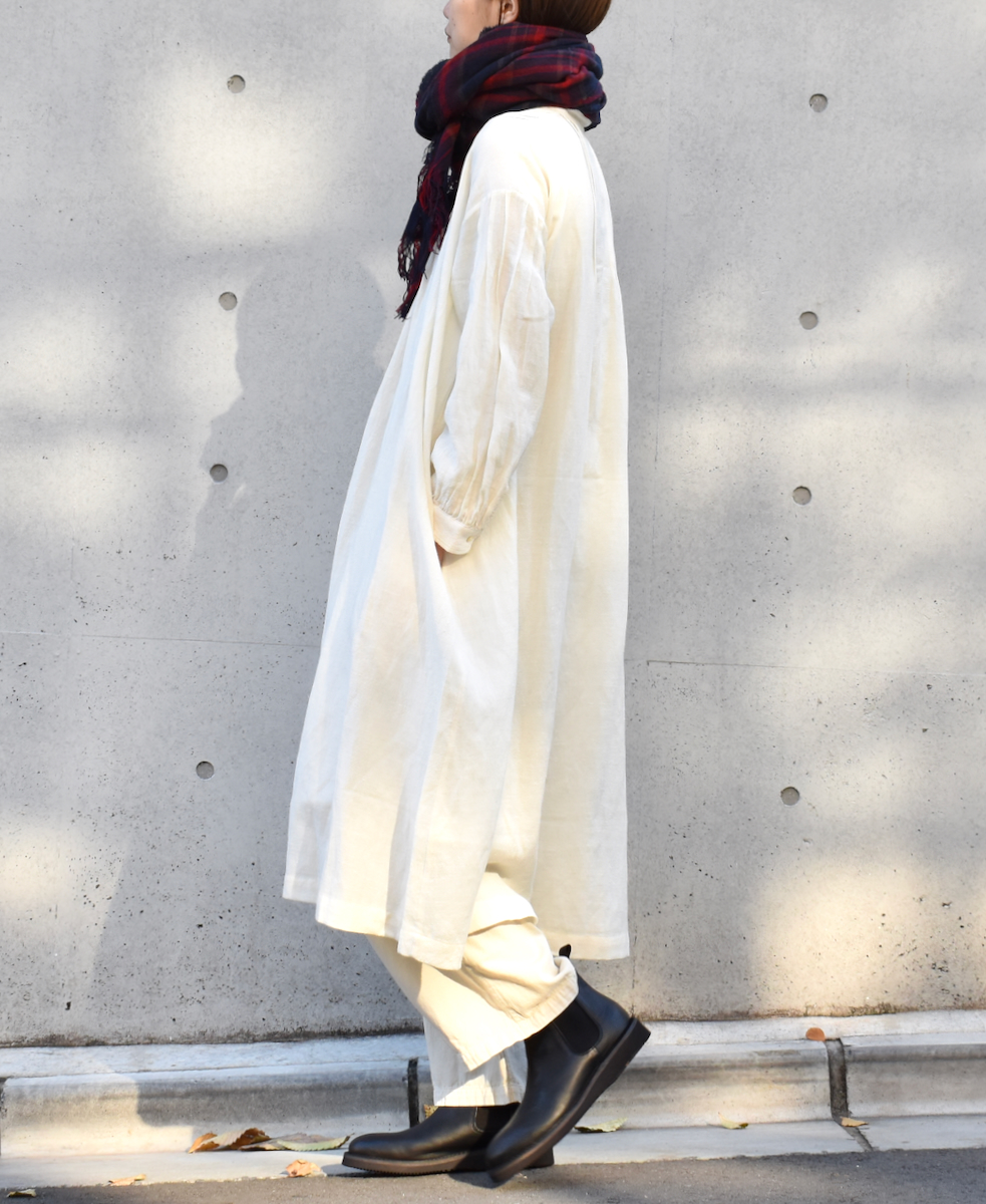 INSL22604 (ワンピース) WOOL/LINEN PLAIN BANDED COLLAR PINTUCK DRESS