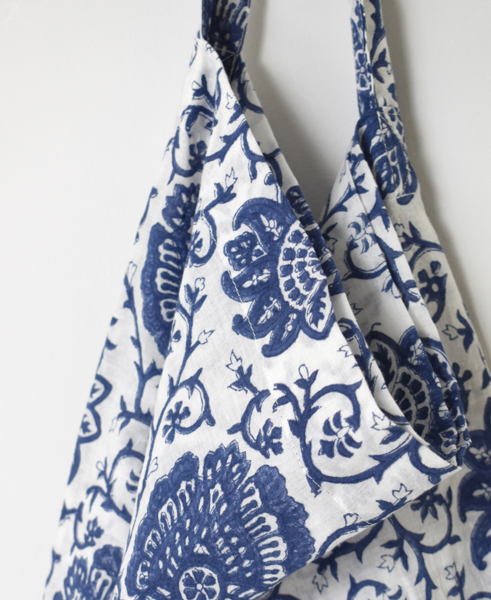 ZMD0319 (バッグ) FLOWER BLOCK PRINT ECO BAG