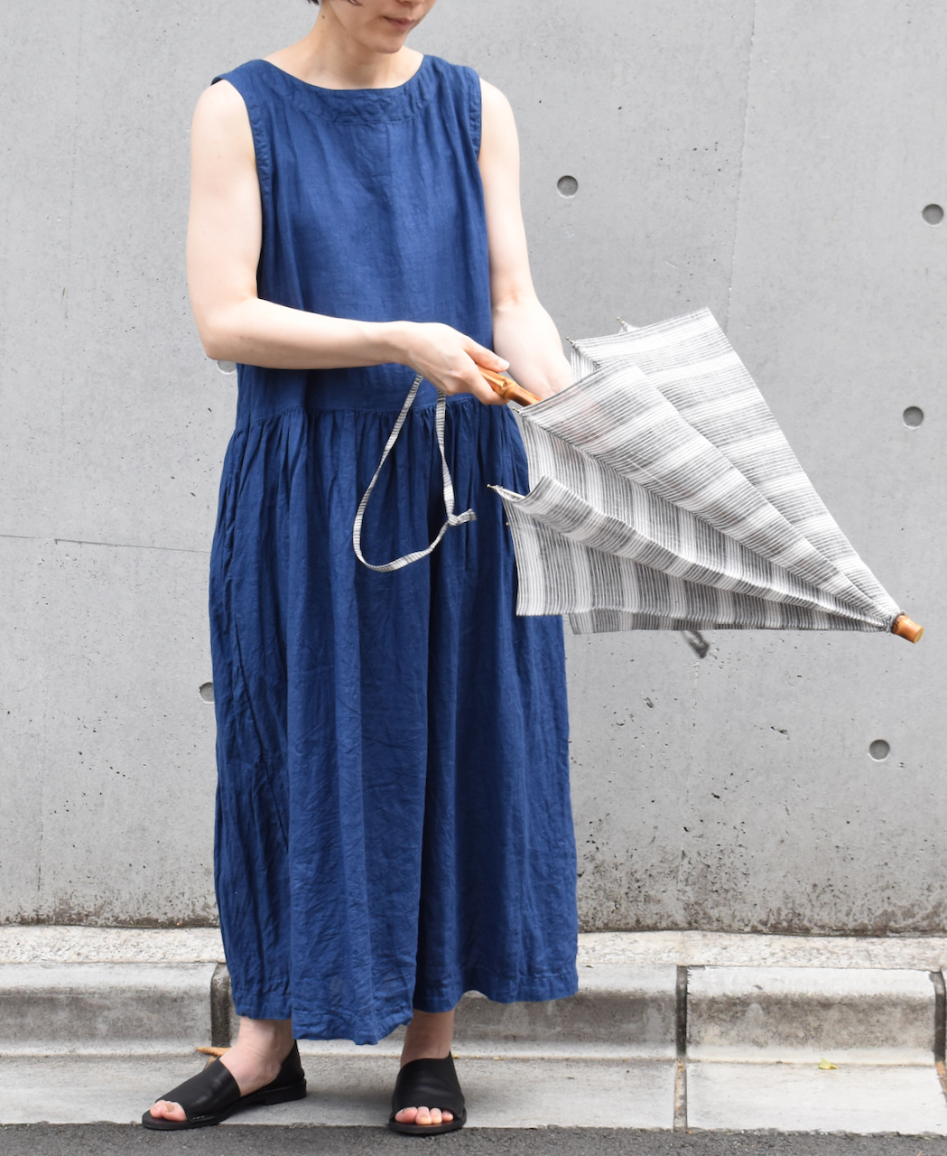 ●ONMDS2301 (日傘) PARASOL WITH BAMBOO HANDLE 47cm