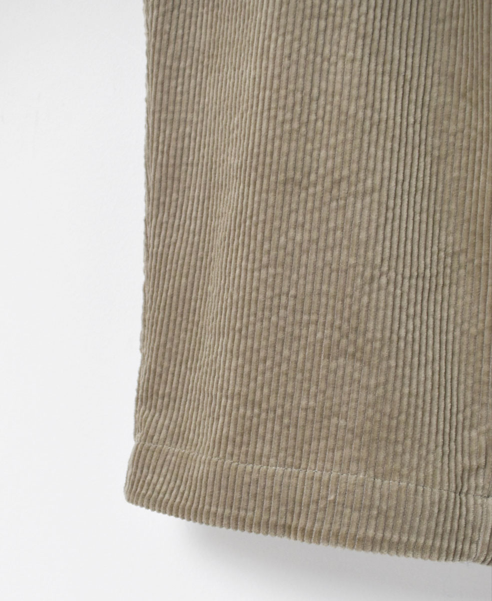 GNMDS2101CR (パンツ) TROUSERS/8WALE CORDUROY EASY TAPERED PANTS