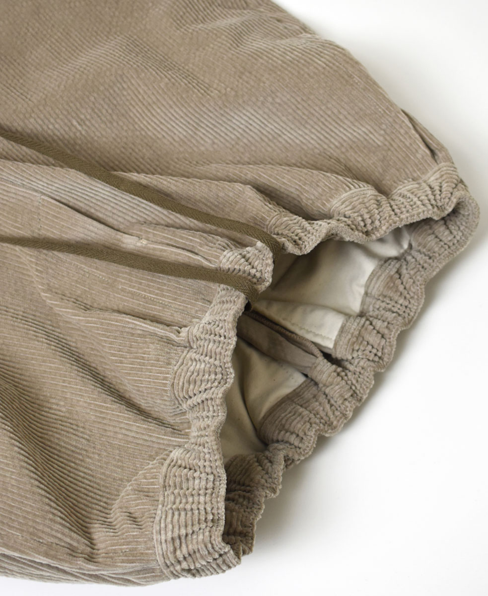 GNMDS2101CR (パンツ) TROUSERS/8WALE CORDUROY EASY TAPERED PANTS
