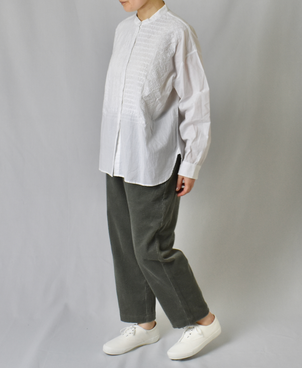 GNMDS2101CR (パンツ) TROUSERS/8WALE CORDUROY EASY TAPERED PANTS