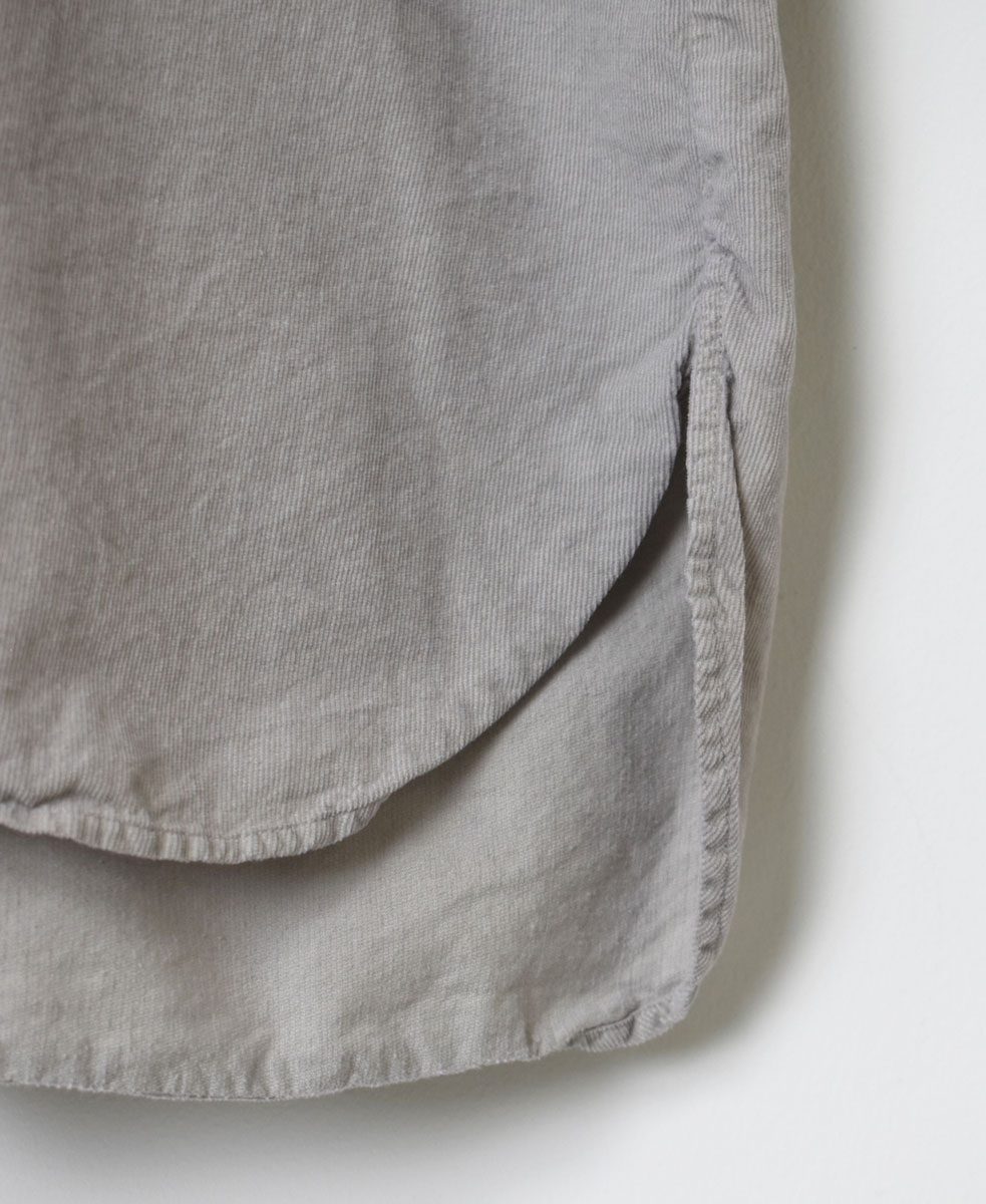 INHT2301CD (ロングシャツ) 26WALES CORDUROY OVERDYE HENLY NECK LONG SHIRT