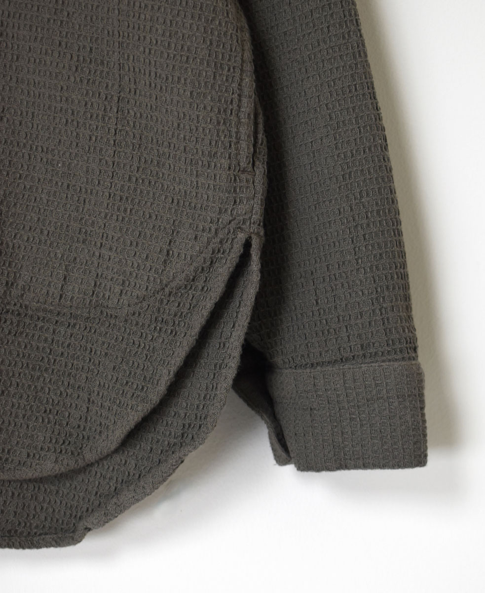 INHT2203WPD (シャツ) WAFFLE PLAIN OVERDYE HENLY NECK SHIRT
