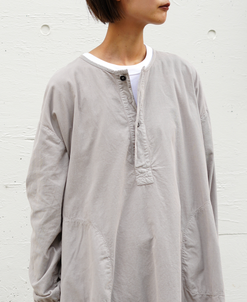 INHT2301CD (ロングシャツ) 26WALES CORDUROY OVERDYE HENLY NECK LONG SHIRT