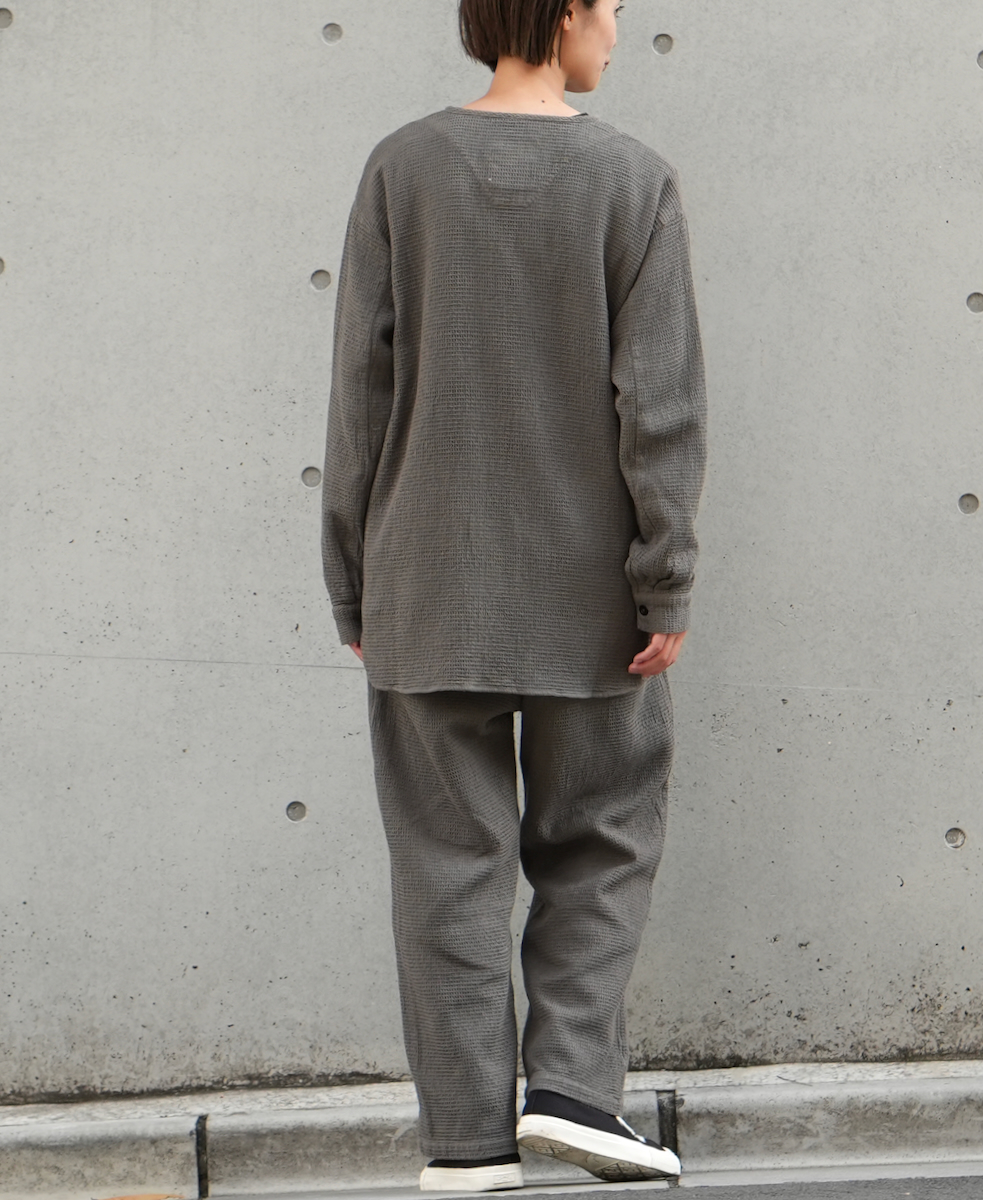 INHT2203WPD (シャツ) WAFFLE PLAIN OVERDYE HENLY NECK SHIRT