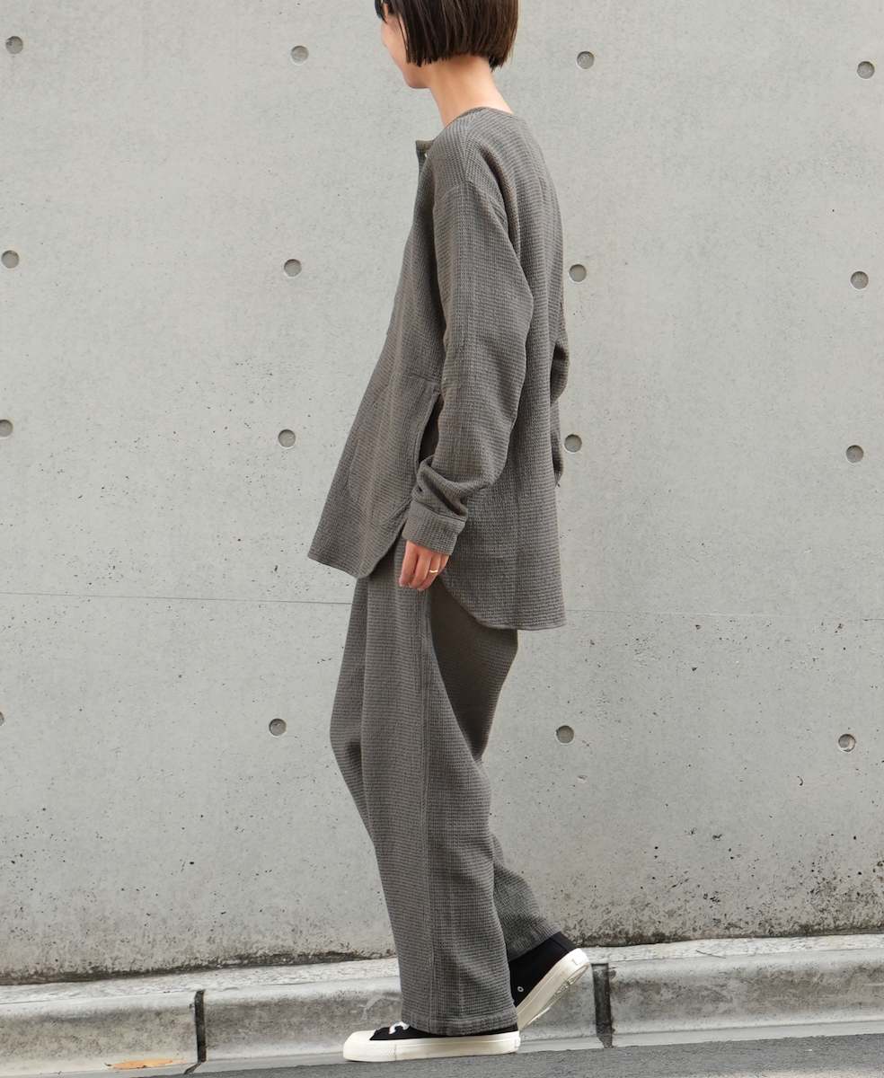 INHT2203WPD (シャツ) WAFFLE PLAIN OVERDYE HENLY NECK SHIRT