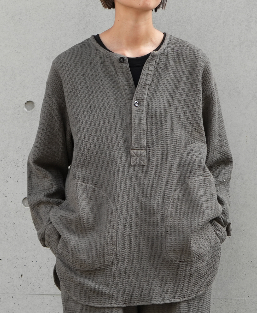 INHT2203WPD (シャツ) WAFFLE PLAIN OVERDYE HENLY NECK SHIRT