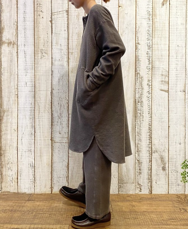 INHT2301WPD (ロングシャツ) WAFFLE PLAIN OVERDYE HENLY NECK LONG SHIRT