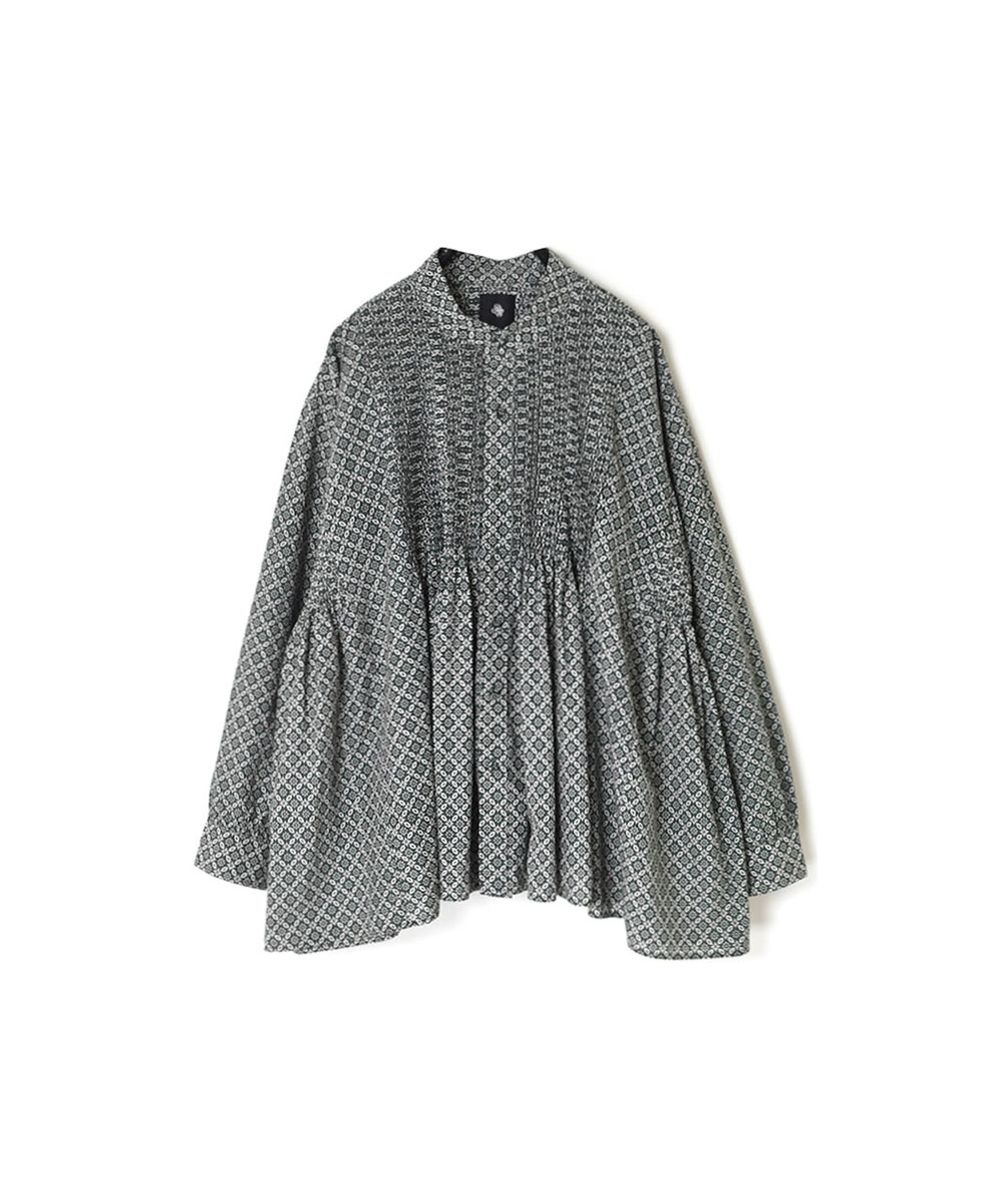 INMDS23731 (シャツ) 60’S COTTON REPETITIONAL FLOWER BLOCK PRINT MINI PINTUCK BANDED COLLAR SHIRT