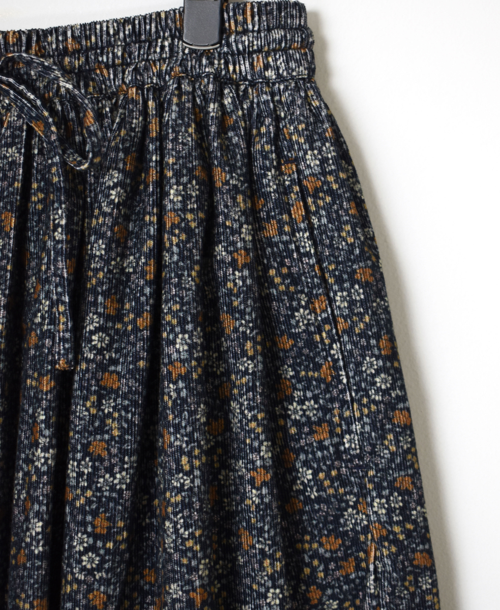 NSL22553 (スカート) CORDUROY SMALL FLOWER PRINT GATHERED SKIRT
