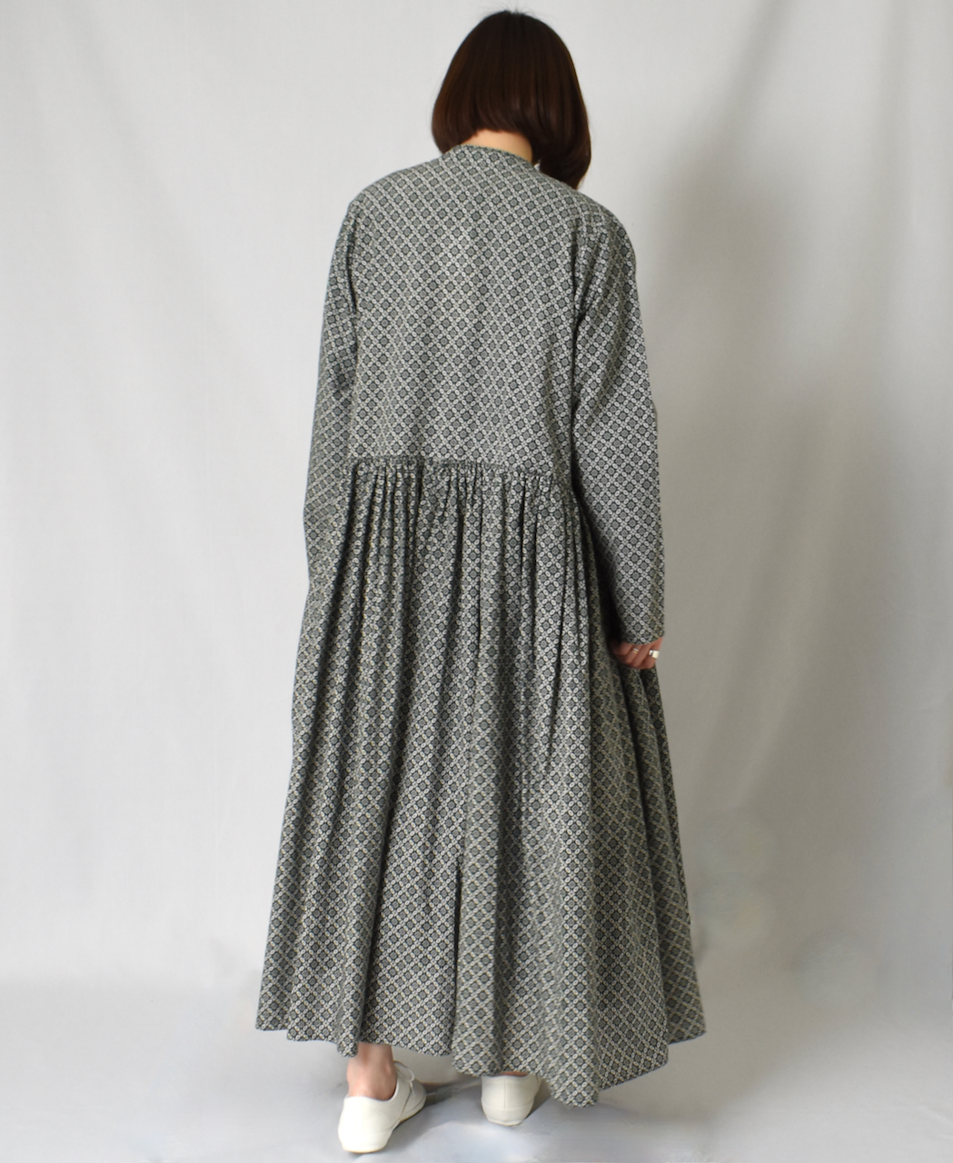 INMDS23735 (ワンピース) 60'S COTTON REPETITIONAL FLOWER BLOCK PRINT CACHE COEUR DRESS