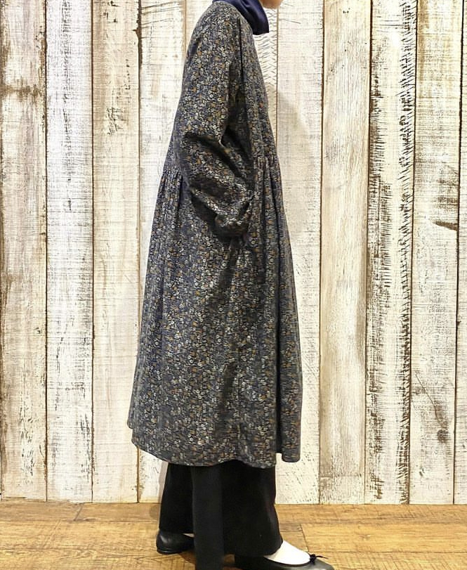 NSL23541 (ワンピース) CORDUROY SMALL FLOWER PRINT CREW-NECK GATHERED DRESS