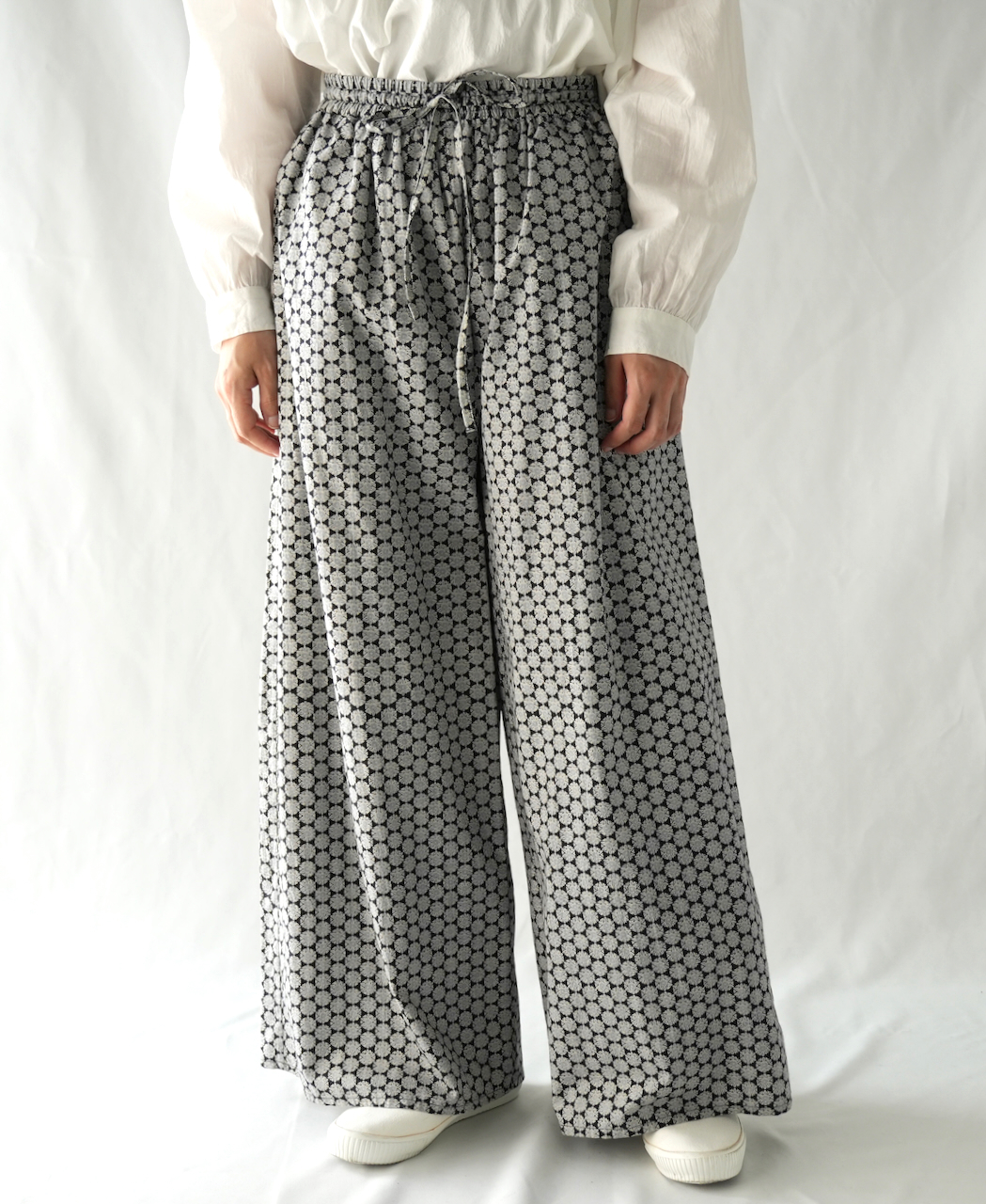INSL23726 (パンツ) 60'S POPLIN FLOWER PRINT EASY PANTS