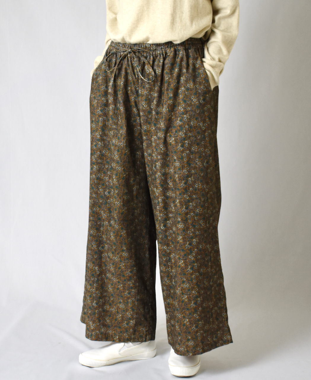NSL22554 (パンツ) CORDUROY SMALL FLOWER PRINT WIDE EASY PANTS