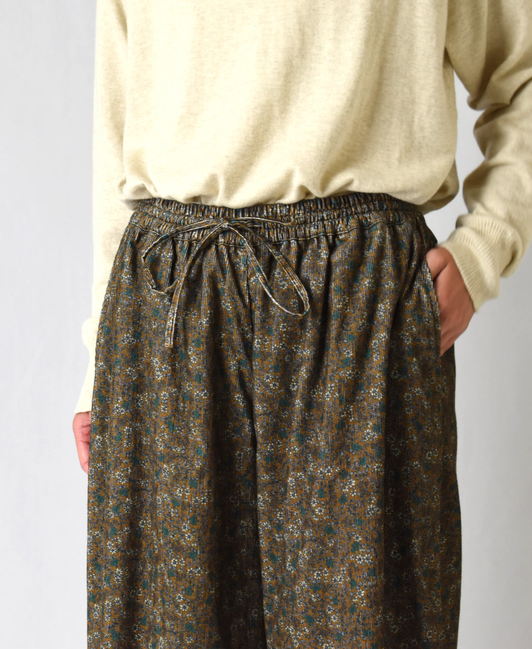 NSL22554 (パンツ) CORDUROY SMALL FLOWER PRINT WIDE EASY PANTS