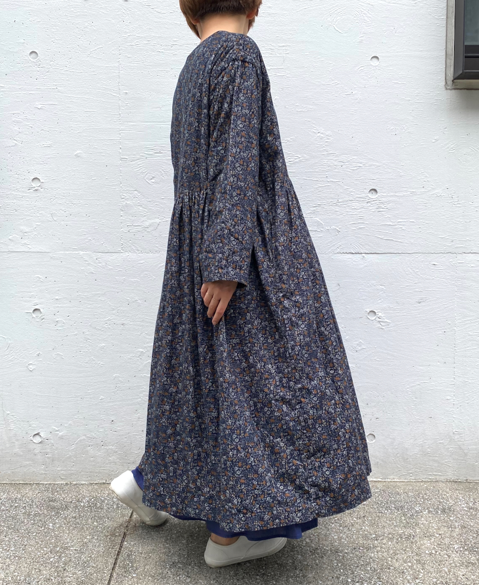 NSL23541 (ワンピース) CORDUROY SMALL FLOWER PRINT CREW-NECK GATHERED DRESS