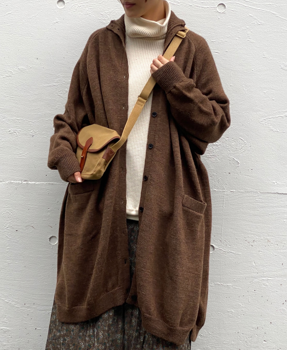 GNSL22703 (カーディガン) 5GG 2PLY COTOSWOLDS TURTLE NECK BUTTON LONG CARDIGAN