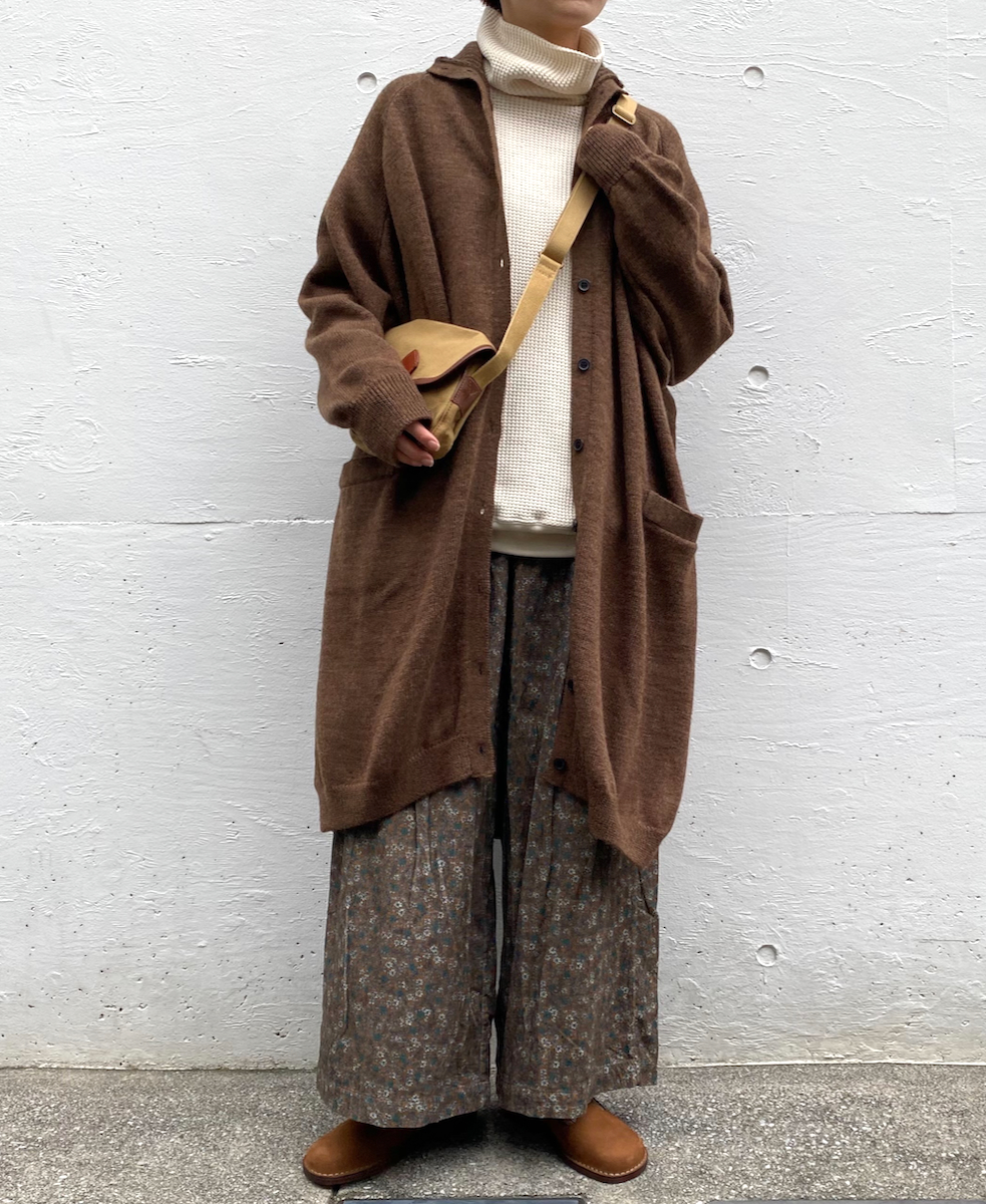 GNSL22703 (カーディガン) 5GG 2PLY COTOSWOLDS TURTLE NECK BUTTON LONG CARDIGAN
