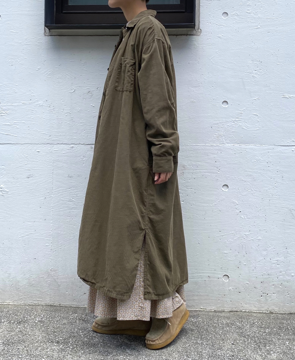 INHT2202CD (ロングシャツ) 26 WALES CORDUROY OVERDYE ONE-UP COLLAR LONG SHIRT