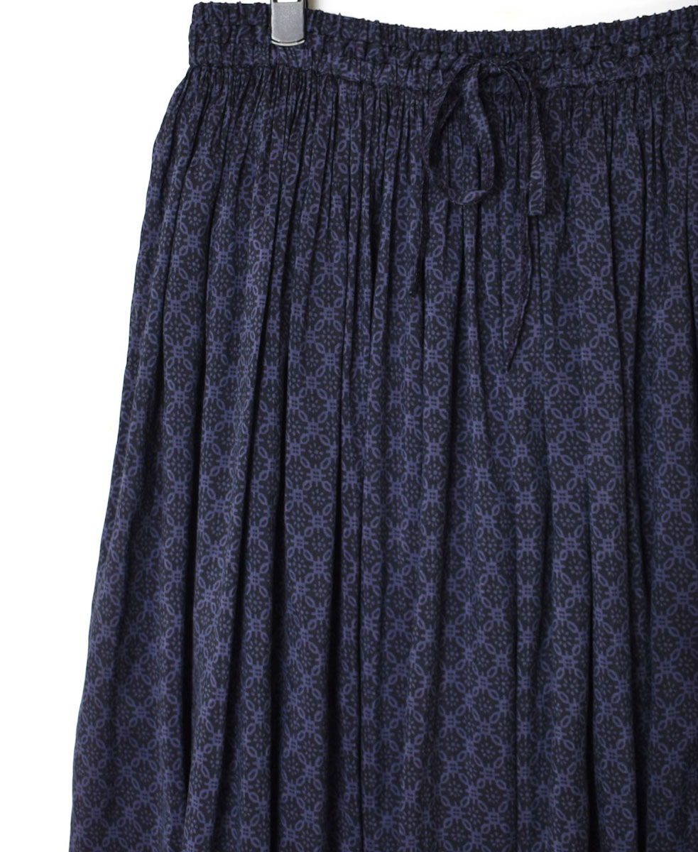 NMDS22564P (スカート) HANDWOVEN COTTON SILK REPETITIONAL FLOWER PRINT RAJASTHAN TUCK GATHERED SKIRT WITH LINING