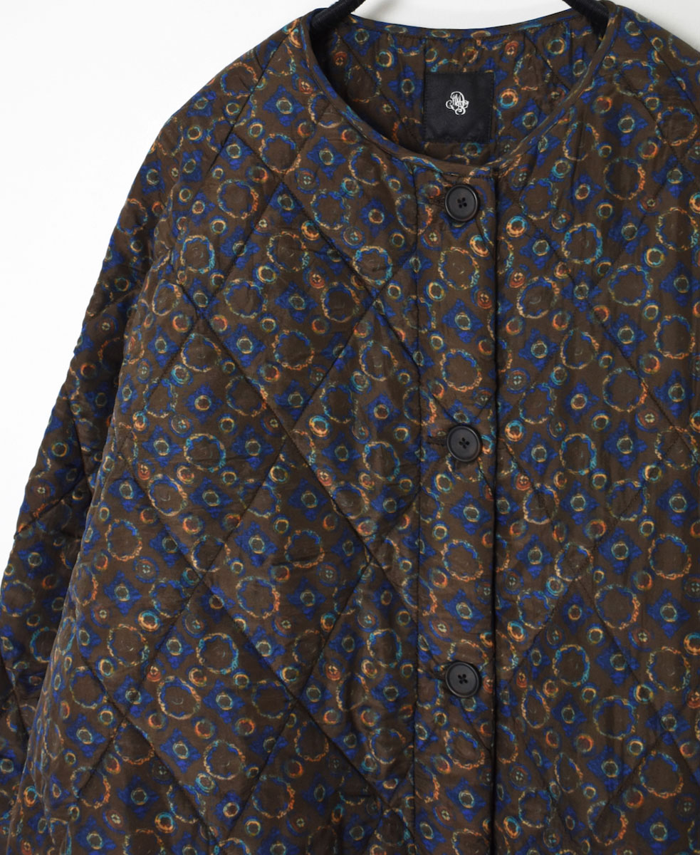 NMDS23541P (コート) PADDED SILK PRINT C-NECK FRONT BUTTON COAT