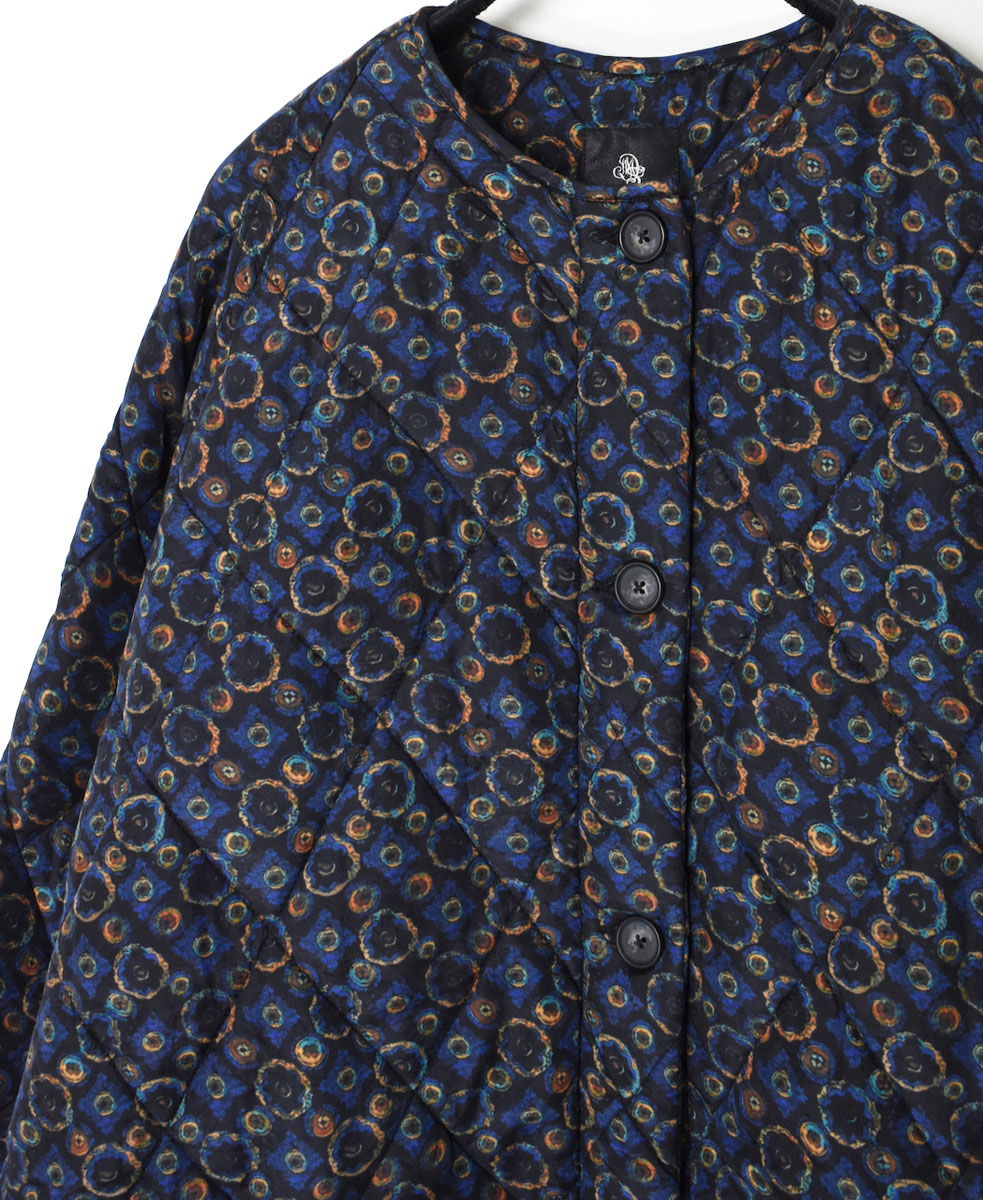 NMDS23541P (コート) PADDED SILK PRINT C-NECK FRONT BUTTON COAT