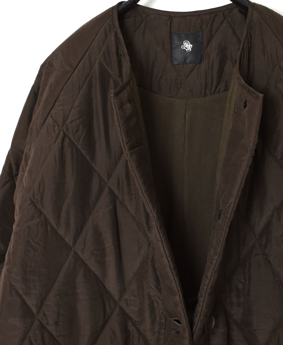 NMDS23541 (コート) PADDED SILK PLAIN C-NECK FRONT BUTTON COAT