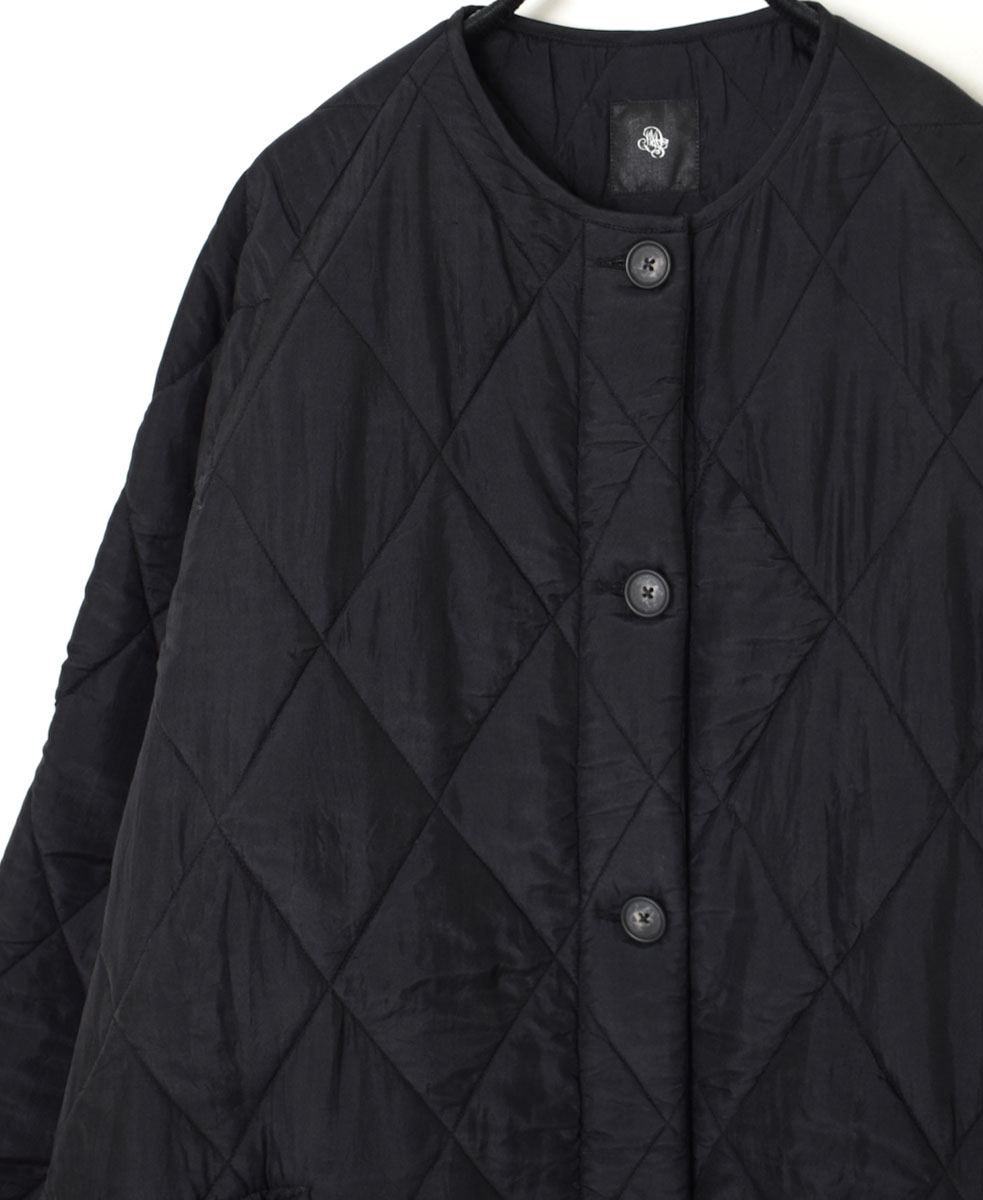 NMDS23541 (コート) PADDED SILK PLAIN C-NECK FRONT BUTTON COAT